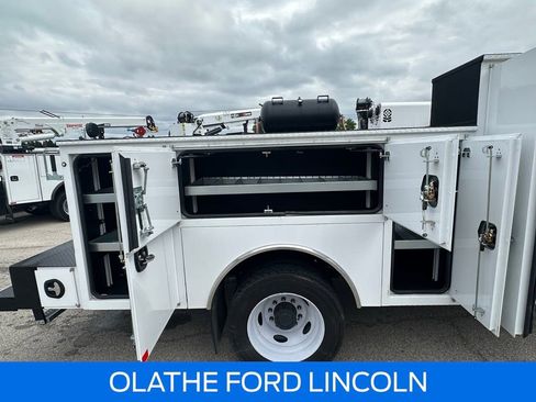 Used 2023 Ford F550 4x4 SuperCab Super Duty image 9