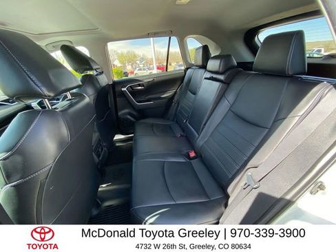 Used 2022 Toyota RAV4 XLE Premium image 23