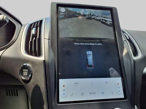 Used 2024 Ford Edge SEL AWD/4WD image 12