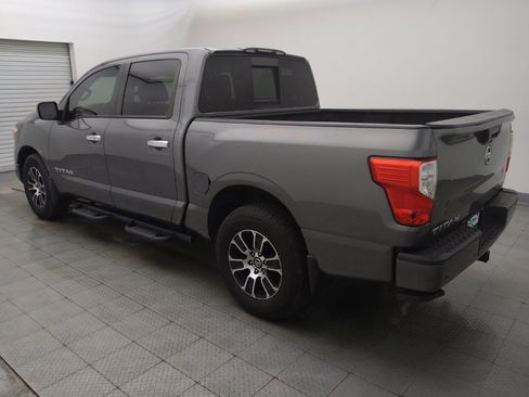 Used 2021 Nissan Titan SV w/ SV Convenience Package RWD image 3