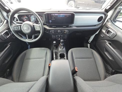 Used 2025 Jeep Wrangler Unlimited Sport AWD/4WD image 34
