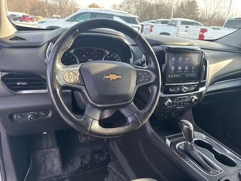 Used 2020 Chevrolet Traverse LT w/ Driver Confidence II Package image 11