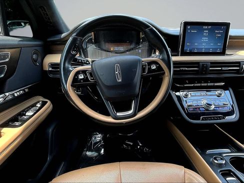 Used 2020 Lincoln Corsair Reserve w/ Equipment Group 201A FWD image 9