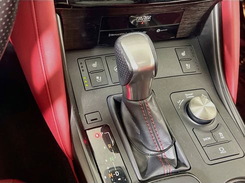 Used 2021 Lexus IS 350 F Sport w/ Dynamic Handling Package AWD/4WD image 16