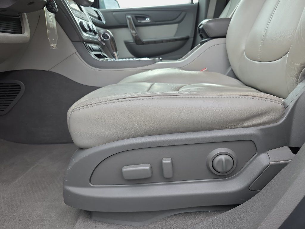 Used 2013 GMC Acadia SLT FWD image 28