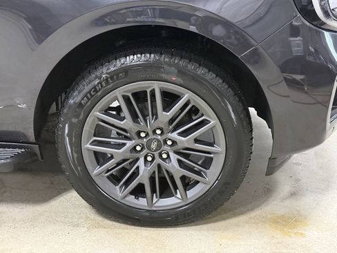 New 2026 Ford Expedition Platinum w/ Stealth Appearance Package image 10