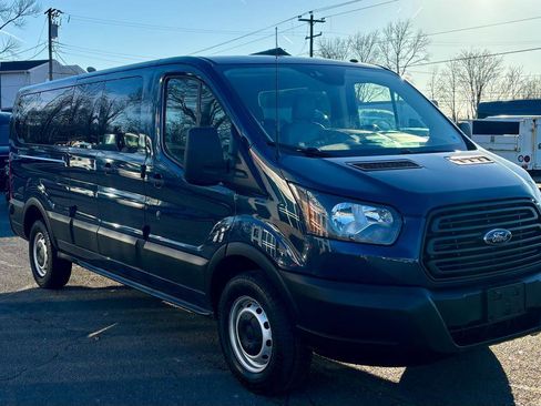 Used 2019 Ford Transit 350 XL image 4