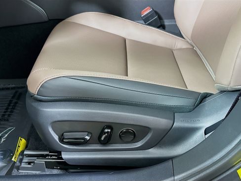 New 2025 Lexus ES 350 w/ Premium Package image 18