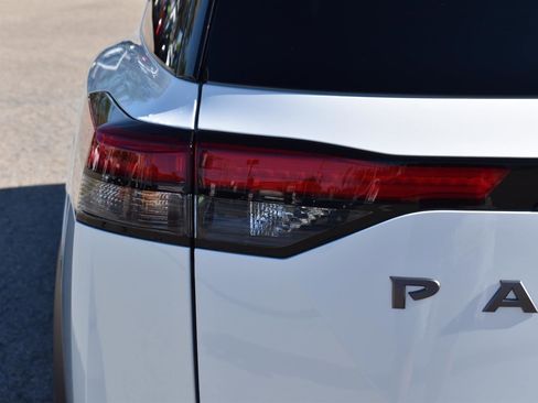 New 2026 Nissan Pathfinder SL FWD image 7