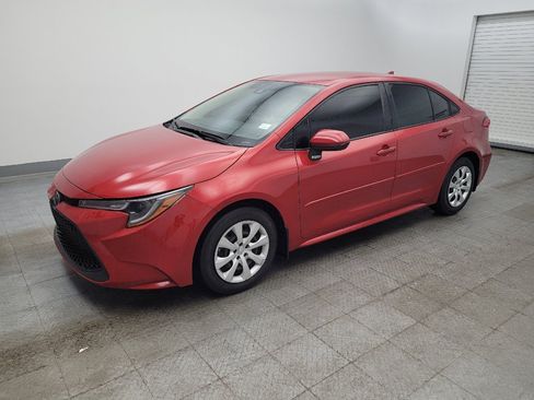 Used 2021 Toyota Corolla LE image 2