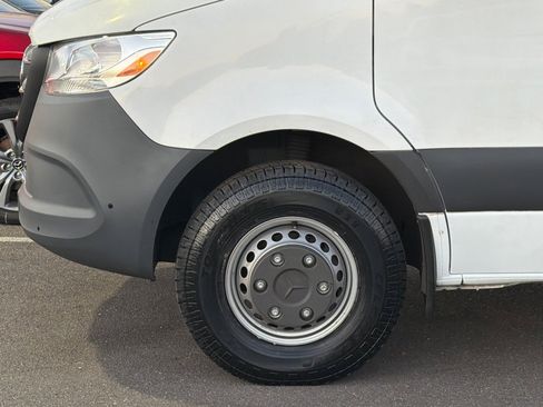 Used 2022 Mercedes-Benz Sprinter 3500 image 5