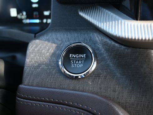 Used 2025 Ford Explorer Platinum w/ LUX Leather Package image 23