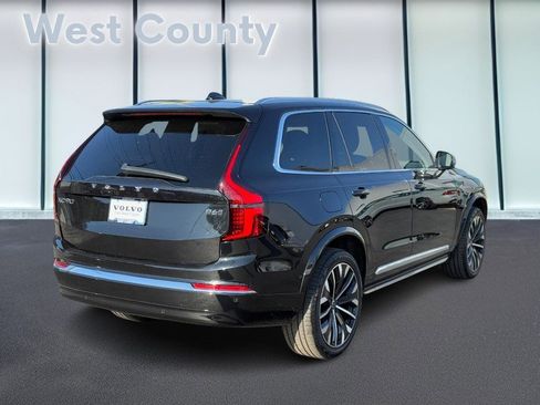 Certified 2025 Volvo XC90 B6 Plus image 4
