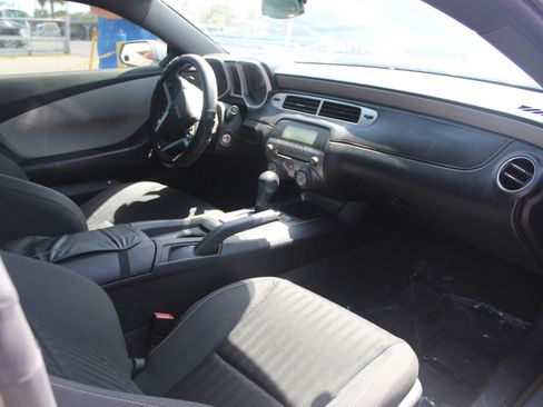 Used 2015 Chevrolet Camaro LS RWD image 4