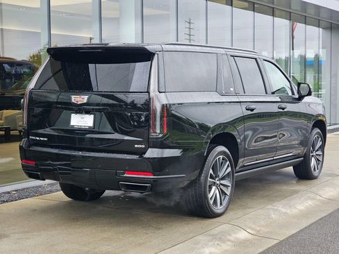 Certified 2026 Cadillac Escalade ESV Sport w/ LPO, Floor Liner Package AWD/4WD image 5
