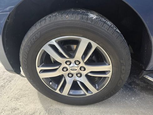 Used 2023 Ford Expedition XLT image 25