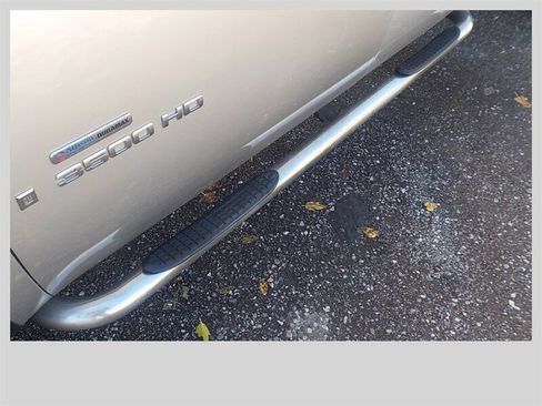 Used 2009 GMC Sierra 3500 SLT w/ SLT Convenience Package image 33