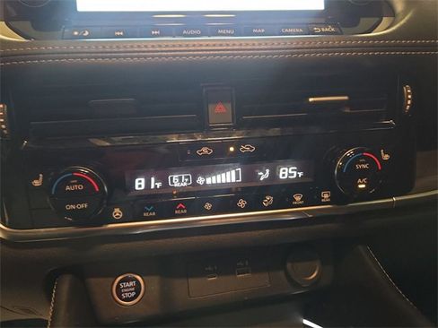 Used 2023 Nissan Rogue Platinum w/ Platinum Premium Package image 19