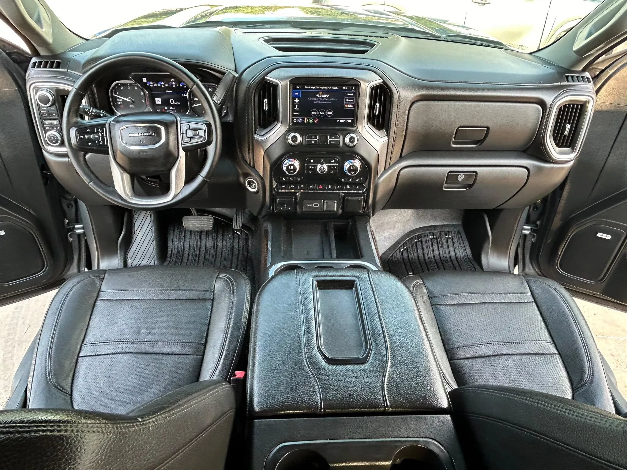 Used 2019 GMC Sierra 1500 Denali w/ Denali Ultimate Package AWD/4WD image 19