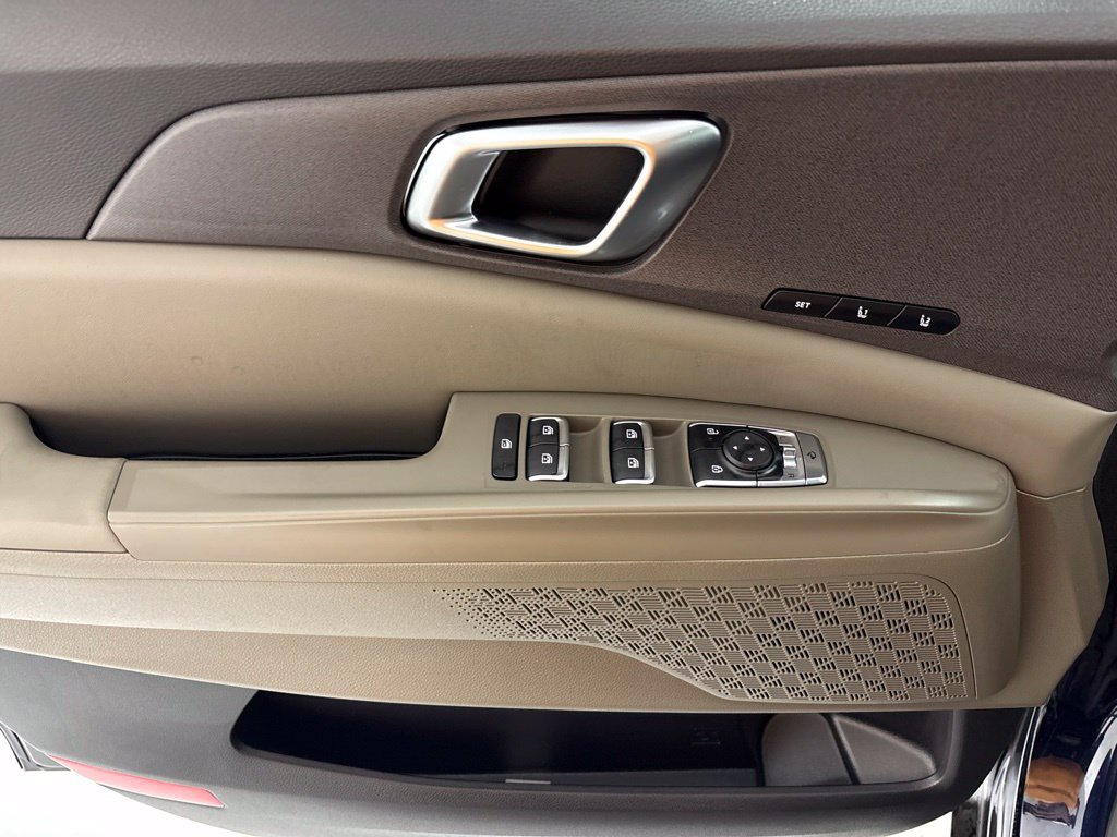 New 2026 Kia Carnival EX FWD image 25