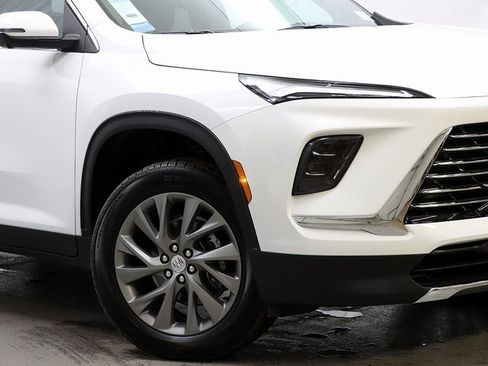 New 2026 Buick Enclave Preferred w/ LPO, Floor Liner Package image 3