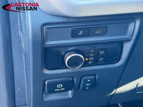 Used 2024 Ford Expedition Max XLT image 13