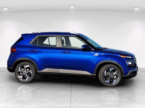 New 2026 Hyundai Venue SEL image 8