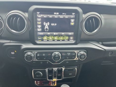 Used 2022 Jeep Gladiator Rubicon w/ LED Lighting Group image 18