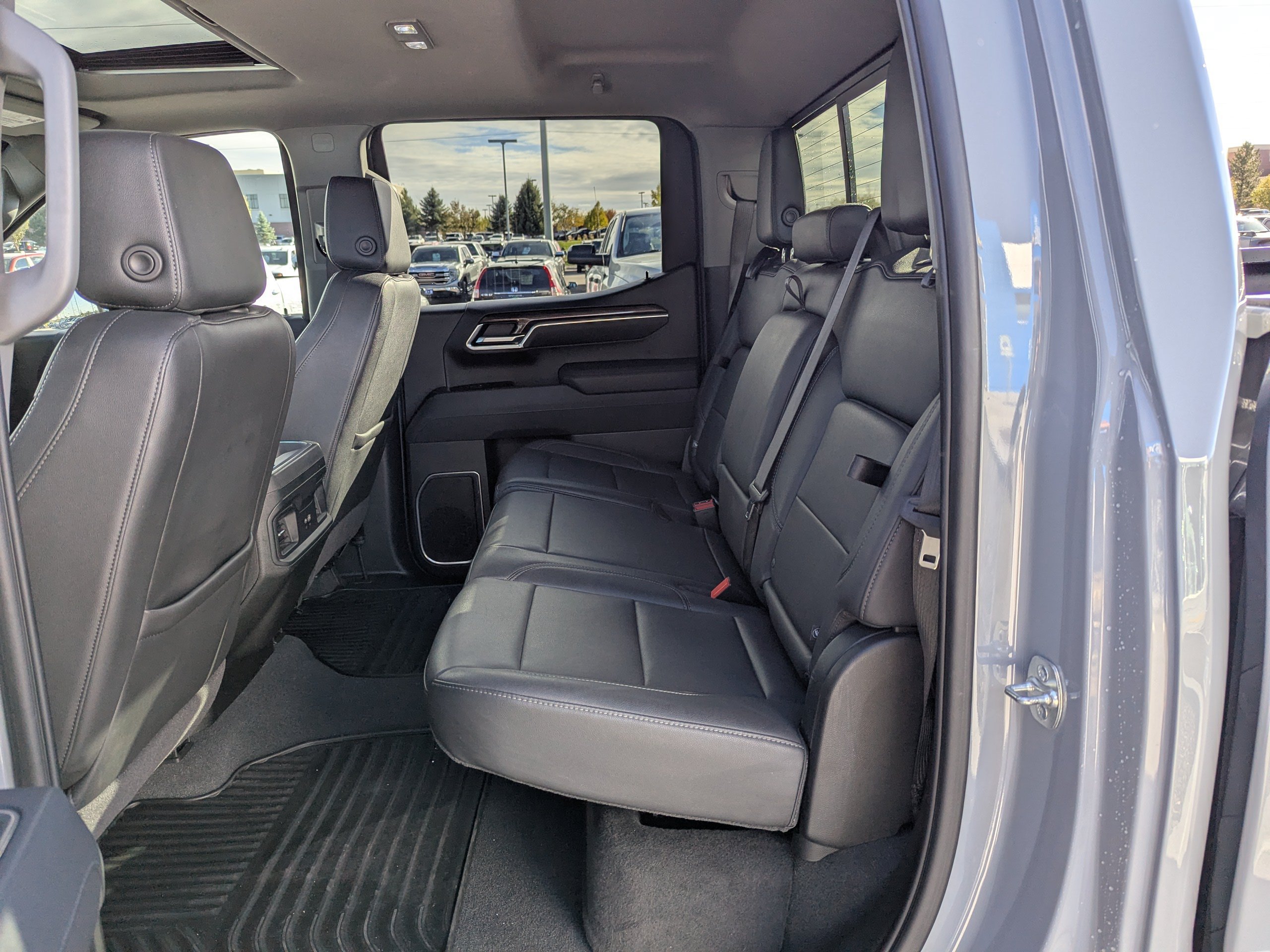 Certified 2025 Chevrolet Silverado 1500 RST w/ Convenience Package II AWD/4WD image 32