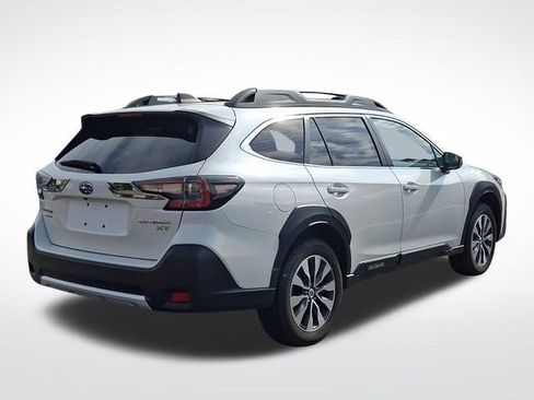 Used 2023 Subaru Outback Limited XT AWD/4WD image 6