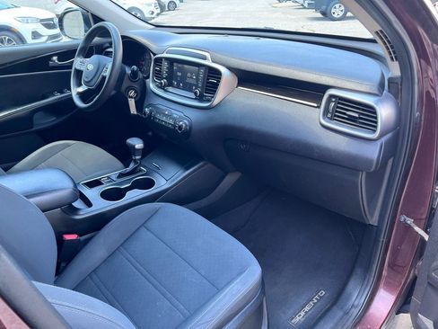 Used 2020 Kia Sorento FWD V6 image 20