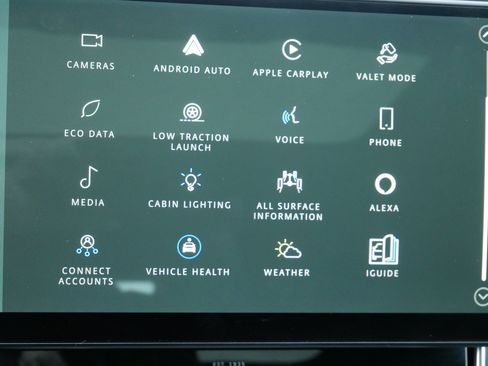 Used 2022 Jaguar XF R-Dynamic SE image 30