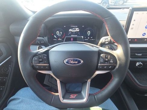 Certified 2025 Ford Explorer ST image 40