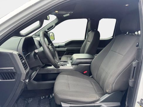 Used 2017 Ford F150 XLT w/ Equipment Group 302A Luxury AWD/4WD image 9