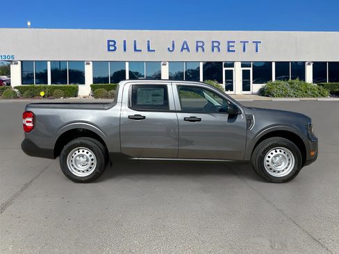 New 2025 Ford Maverick XL image 3