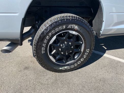 Used 2026 RAM 2500 Laramie AWD/4WD image 8