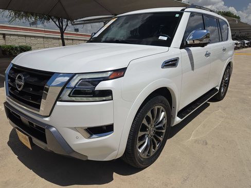 Used 2023 Nissan Armada Platinum w/ Captain's Chairs Package RWD image 7