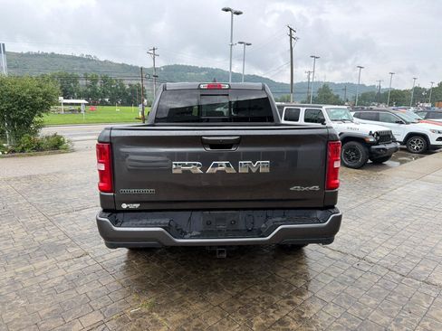 Used 2025 RAM 1500 Big Horn AWD/4WD image 7
