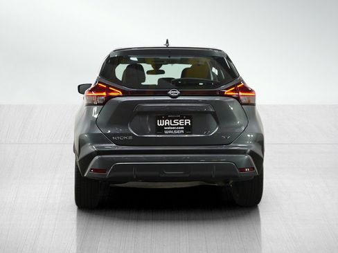 Used 2022 Nissan Kicks SV FWD image 5