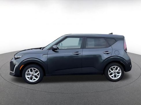 Used 2025 Kia Soul LX w/ LX Technology Package image 9