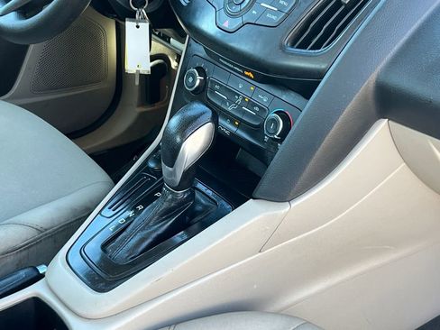 Used 2018 Ford Focus SE image 11