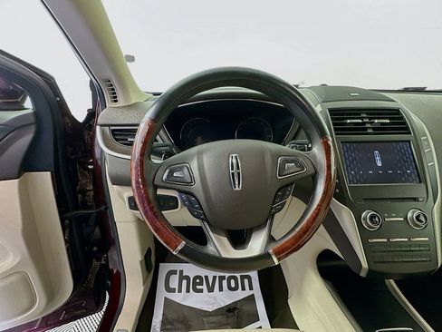 Used 2019 Lincoln MKC Reserve w/ MKC Climate Package AWD/4WD image 11
