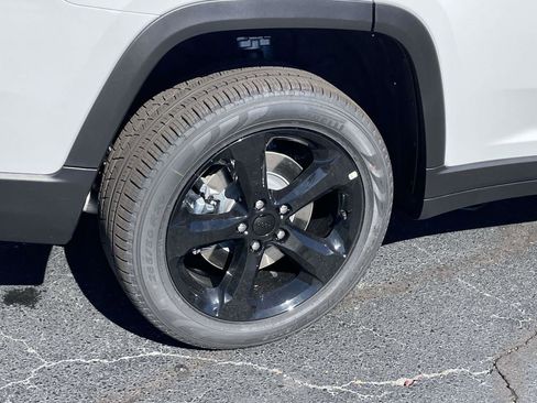 New 2025 Jeep Grand Cherokee L Limited w/ Black Appearance Package image 37