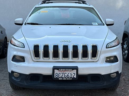 Used 2016 Jeep Cherokee Latitude w/ Comfort/Convenience Group AWD/4WD image 3
