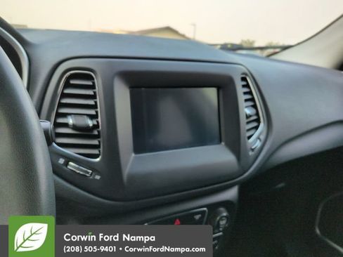 Used 2021 Jeep Compass Latitude AWD/4WD image 16