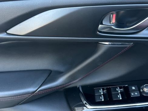 Used 2023 MAZDA CX-9 Carbon Edition image 13