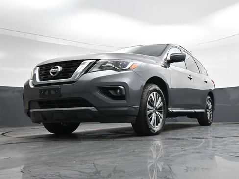 Used 2019 Nissan Pathfinder SL image 40