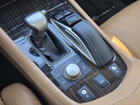 Used 2017 Lexus LS 460 Comfort w/ Comfort Package image 31