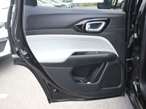 Used 2022 Jeep Compass Limited AWD/4WD image 22
