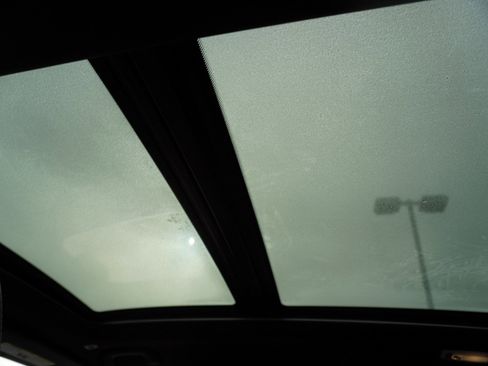 Used 2017 BMW X1 xDrive28i image 15